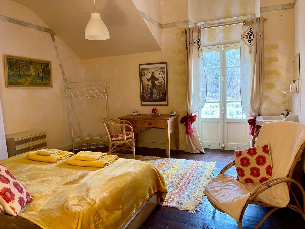 Les Contes Bed & Breakfast