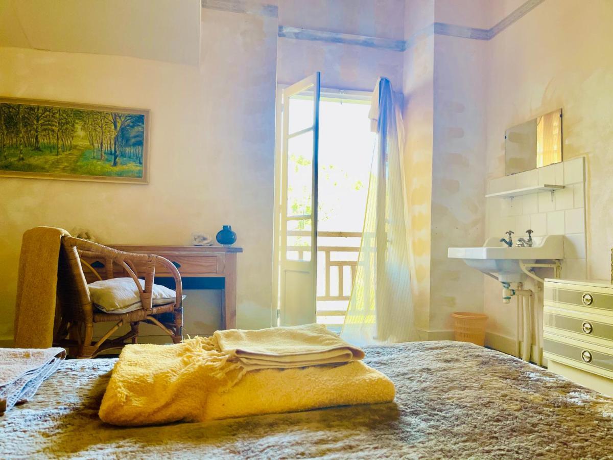 Les Contes Bed & Breakfast